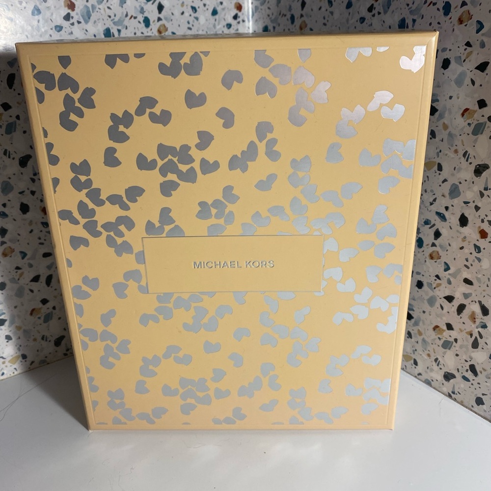 Michael Kors Signature gift set